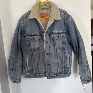 LEVIS Vtg Standard Trucker Sherpa Lined Denim Jacket 70520 Men’s SIZE M Distress